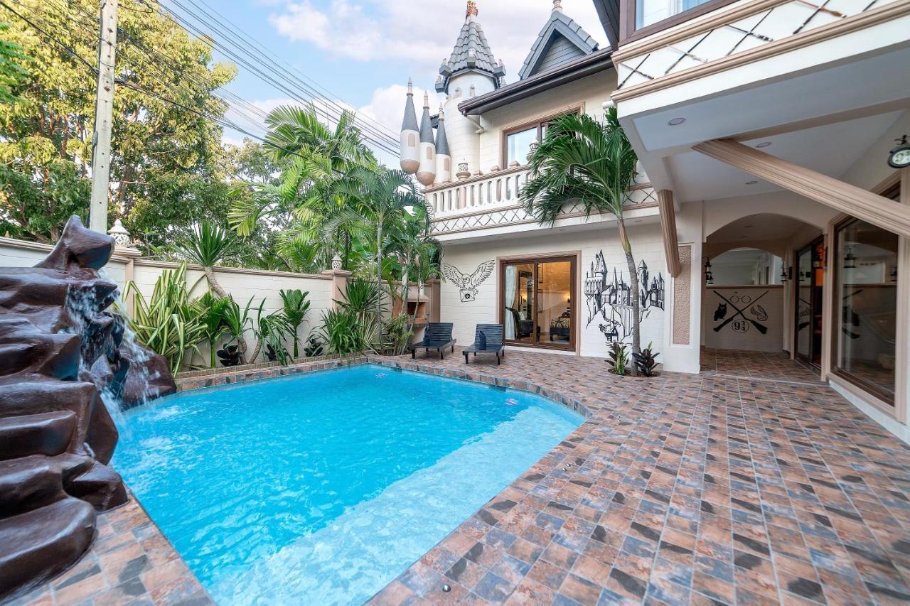 Potterland Luxury Pool Villa Pattaya Walking Street 6 Bedrooms Bagian luar foto